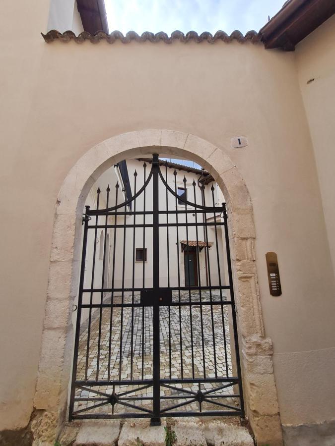 Dimora Degli Angeli Apartment ลาควิลา ภายนอก รูปภาพ